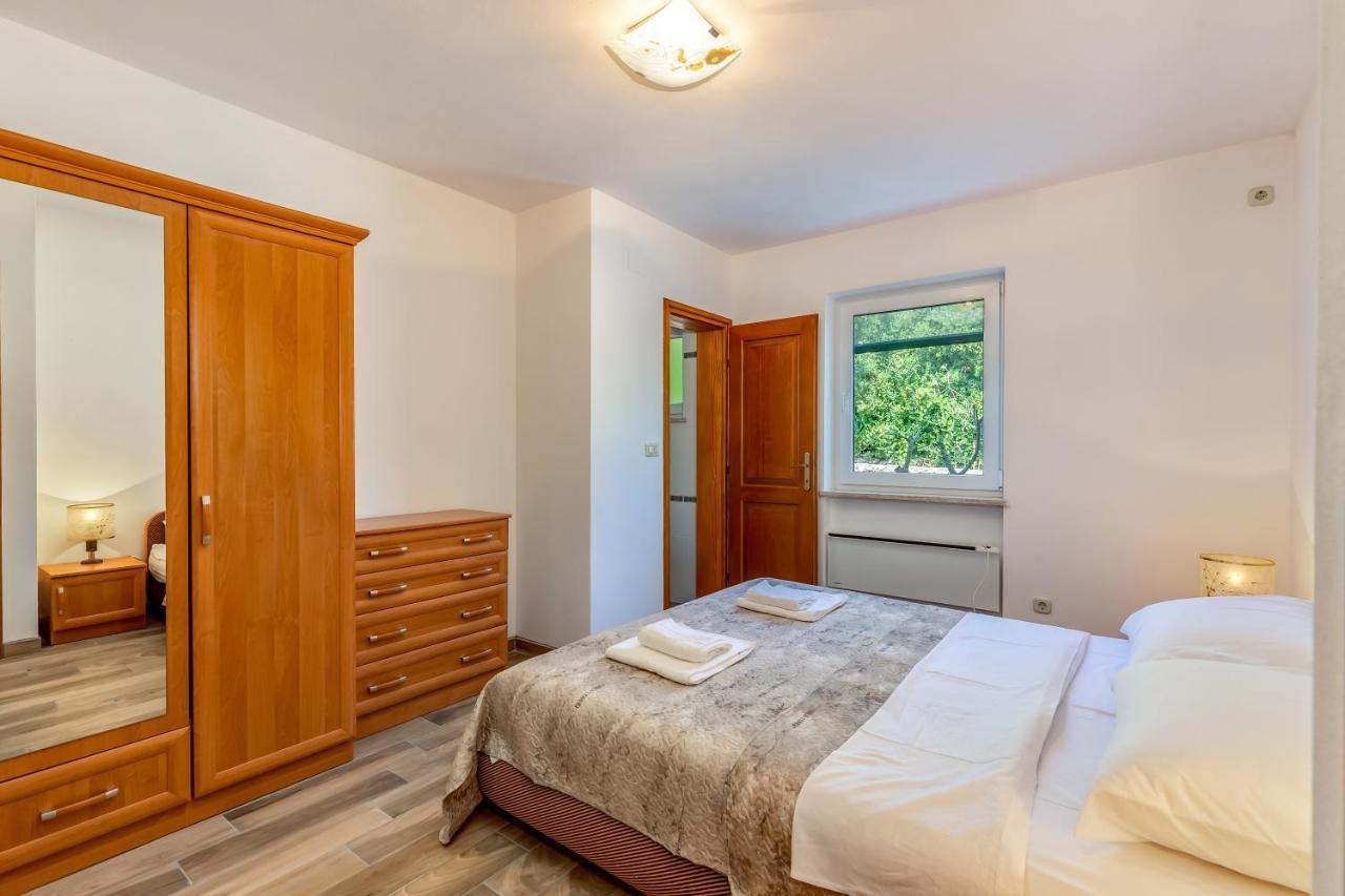 Villa Rea Brseč Buitenkant foto